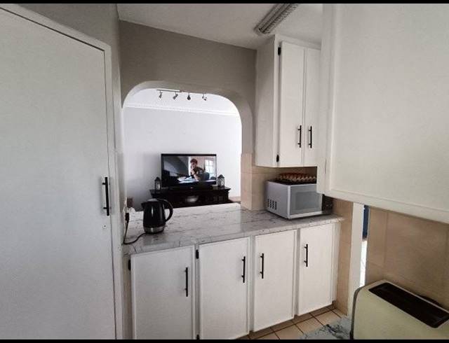 3 BEDROOM TOWNHOUSE FOR SALE IN DIE HOEWES